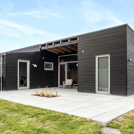 Holiday home 5 Star In